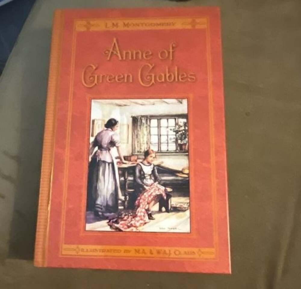 Anne of Green Gables by L.M. Montgomery (Hardcover)